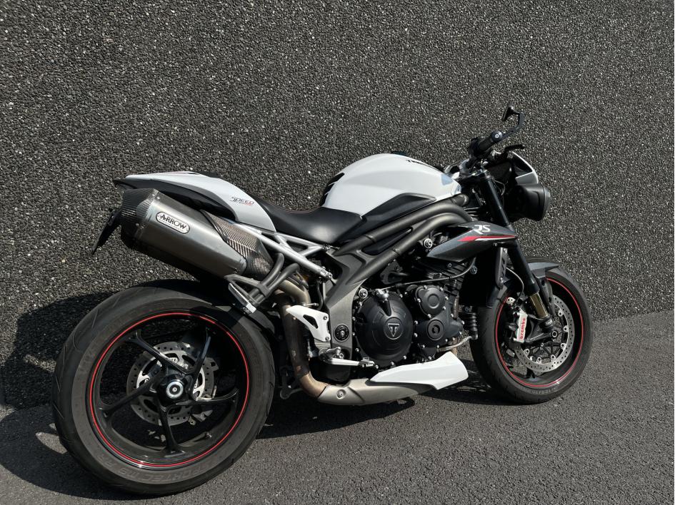 TRIUMPH SPEED TRIPLE 1050 RS
