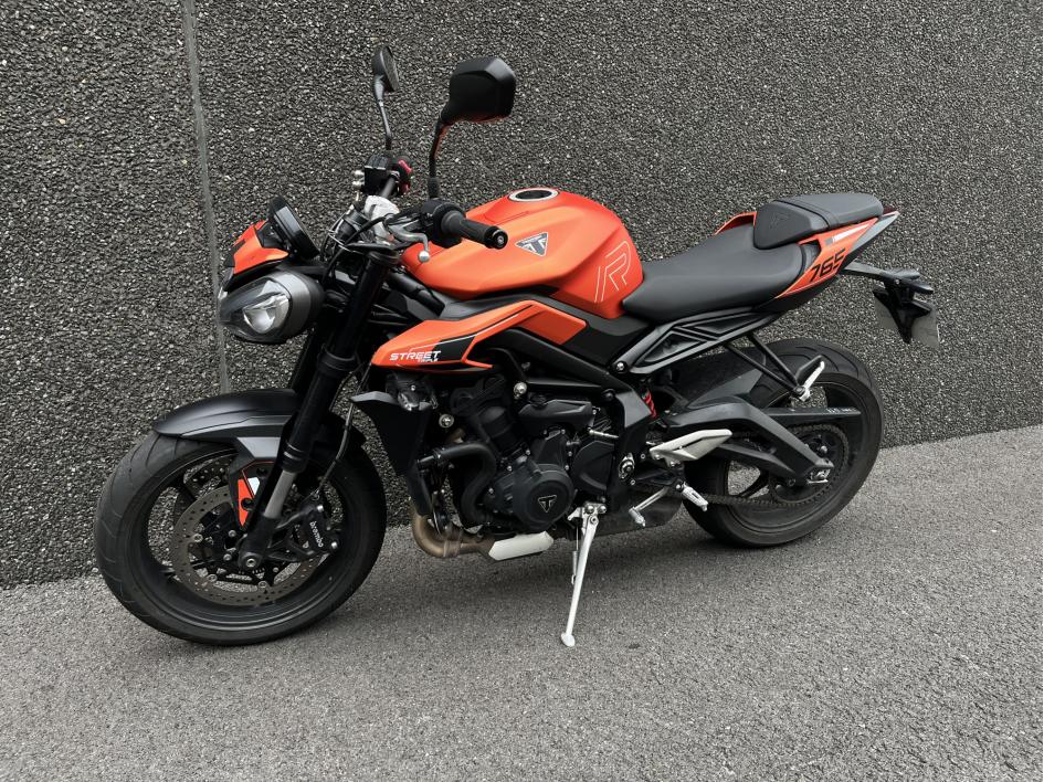 TRIUMPH STREET TRIPLE 765 R