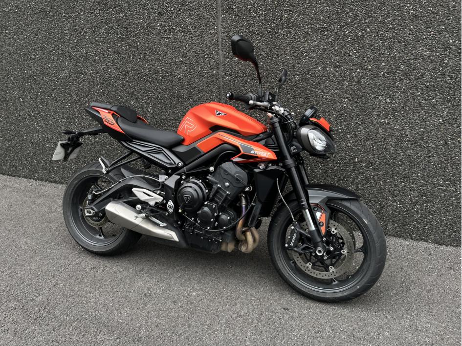 TRIUMPH STREET TRIPLE 765 R