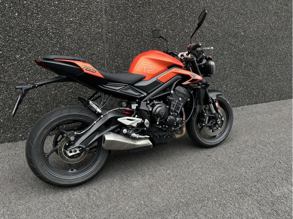 TRIUMPH STREET TRIPLE 765 R