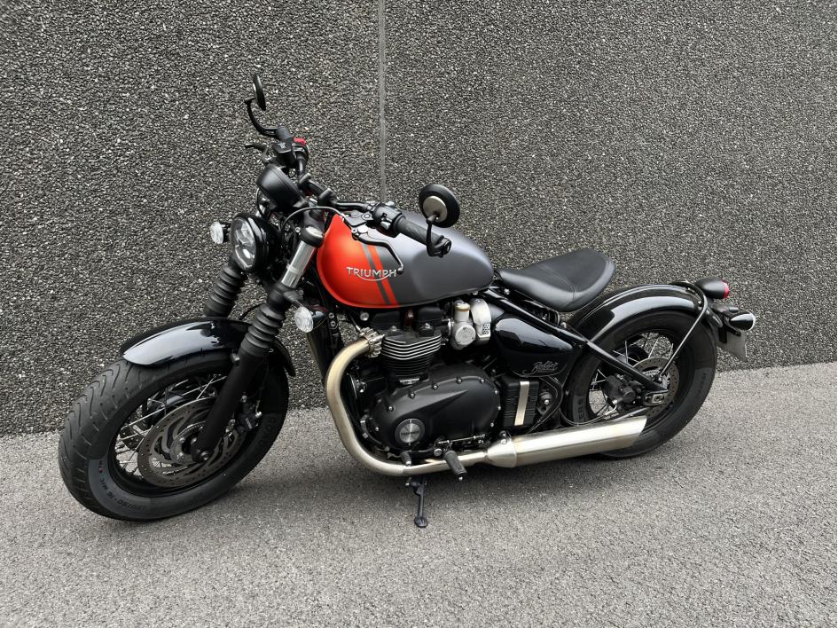 TRIUMPH Bonneville Bobber 1200