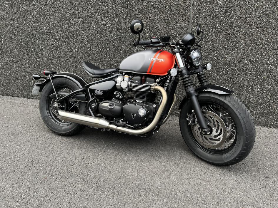 TRIUMPH Bonneville Bobber 1200