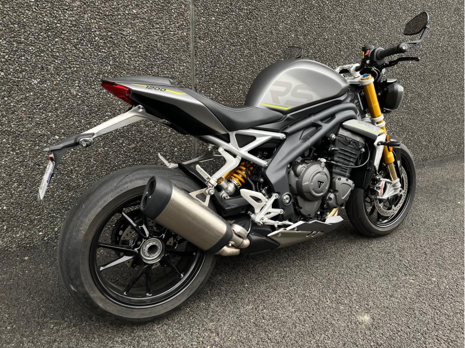 TRIUMPH SPEED TRIPLE 1200 RS