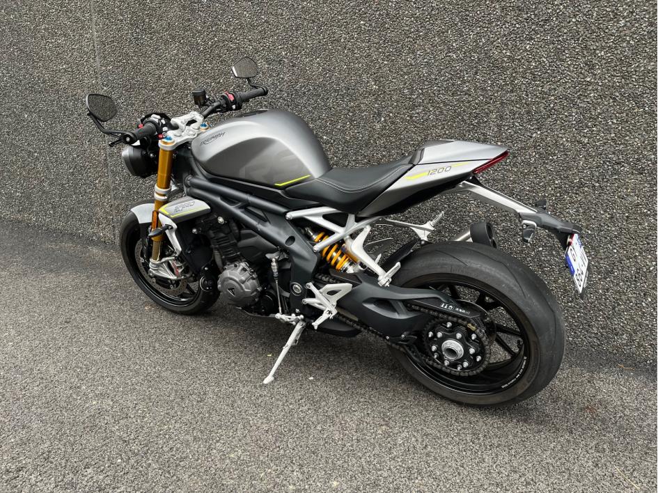 TRIUMPH SPEED TRIPLE 1200 RS