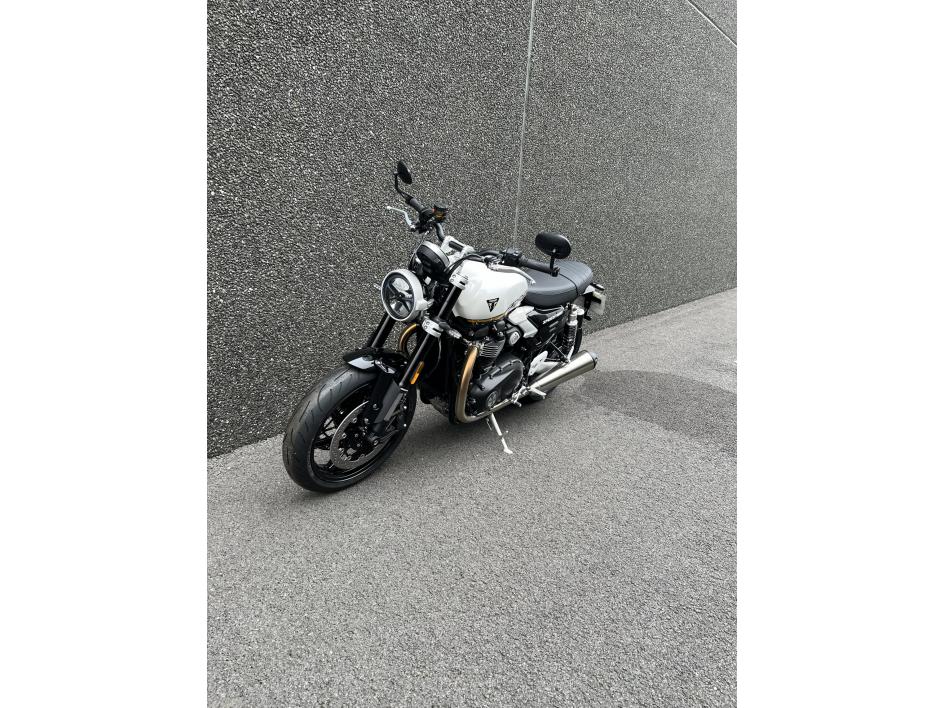 TRIUMPH SPEED TWIN 1200