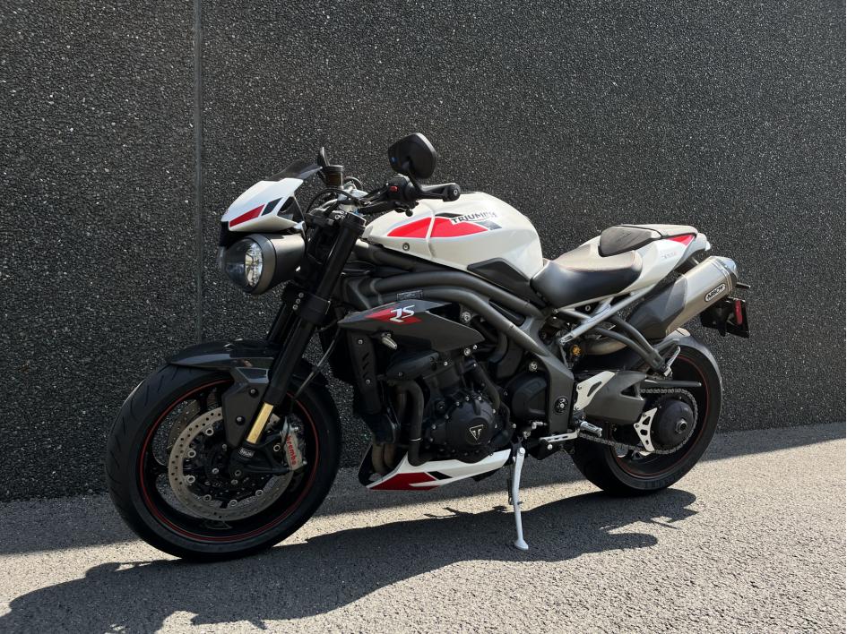 TRIUMPH SPEED TRIPLE 1050 RS