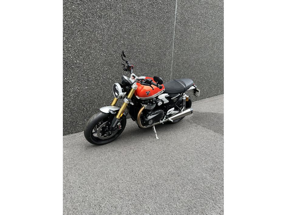 TRIUMPH SPEED TWIN 1200