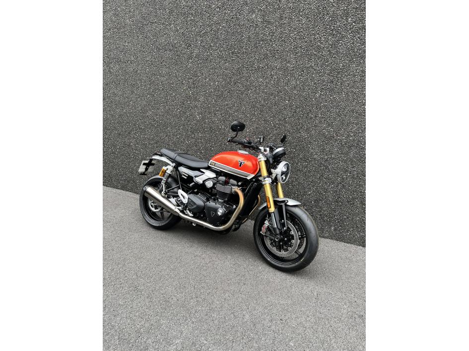 TRIUMPH SPEED TWIN 1200