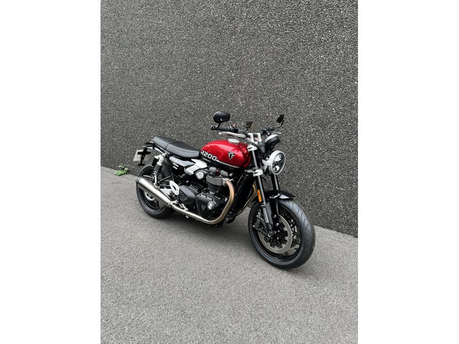 TRIUMPH SPEED TWIN 1200