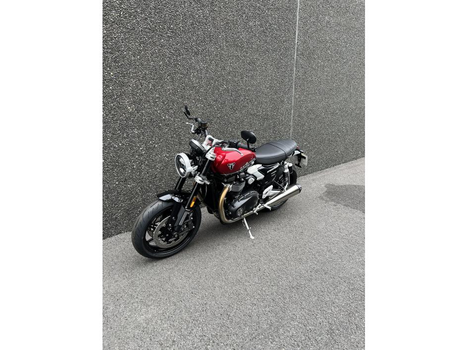 TRIUMPH SPEED TWIN 1200