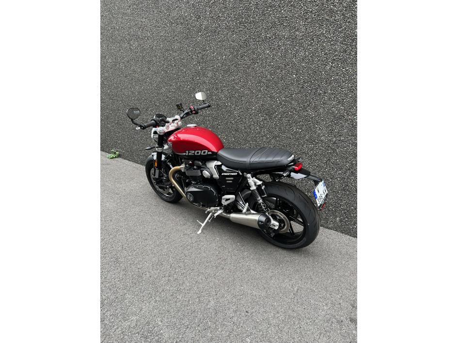 TRIUMPH SPEED TWIN 1200
