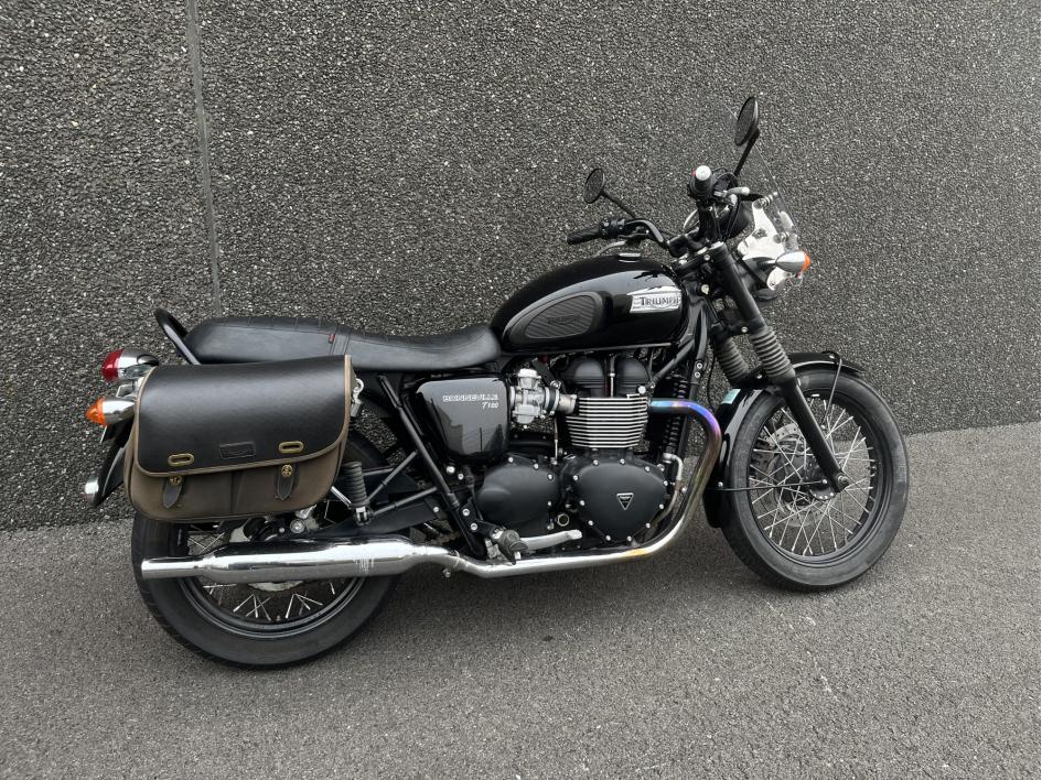 TRIUMPH Bonneville T100 BLACK