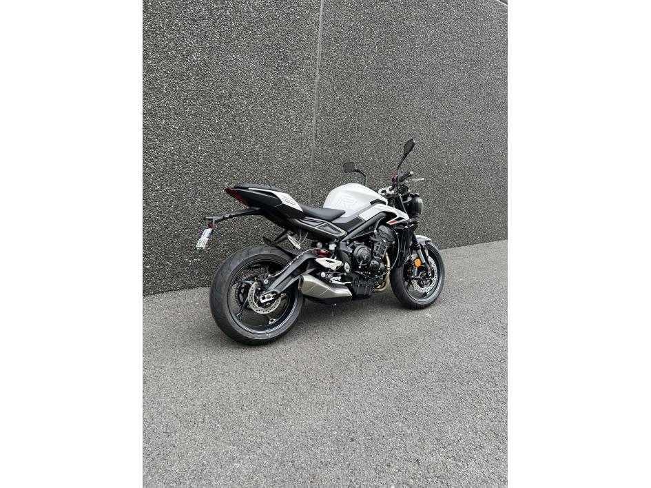 TRIUMPH STREET TRIPLE 765 R