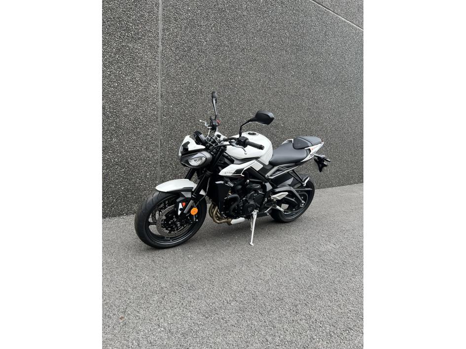TRIUMPH STREET TRIPLE 765 R