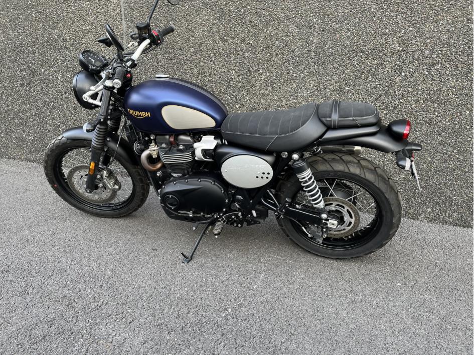 TRIUMPH STREET SCRAMBLER 900 EDITION GOLD LINE
